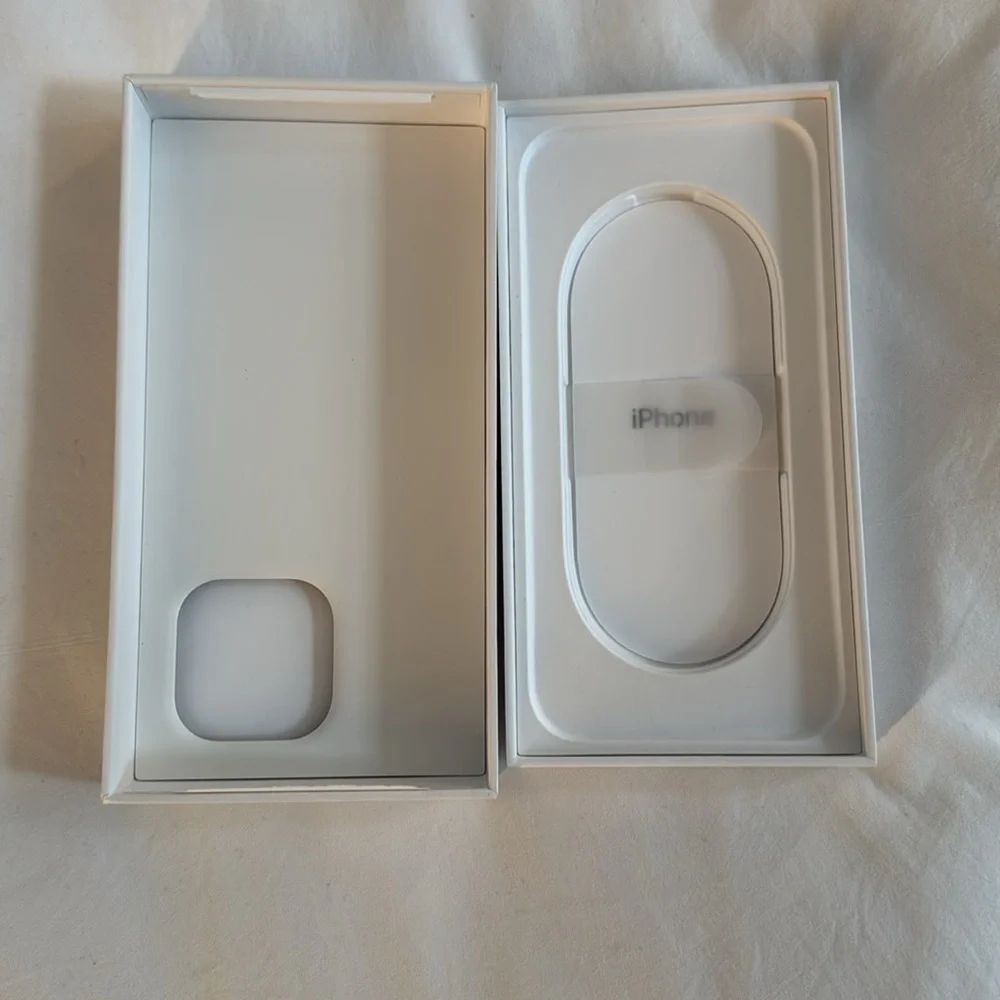Apple iPhone 16 Pro Max Box